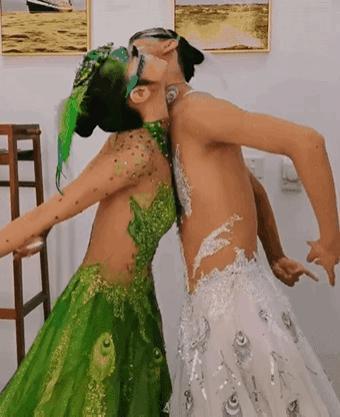 杨丽萍大尺度舞蹈再引发强烈质疑