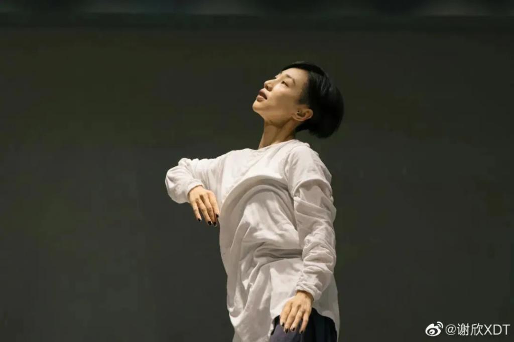 《浪姐4》最飒的女人，怀胎8月仍上台演出，金星赞不绝口