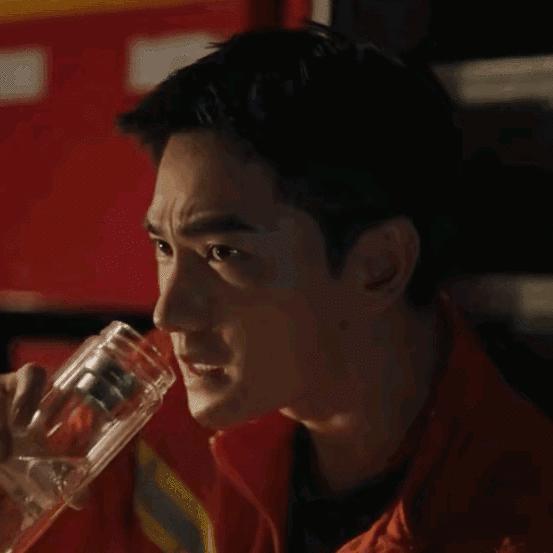 大翻车！顶流被全网嘲惨，冤吗？