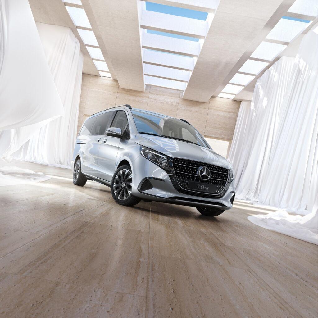 新款奔驰 V 级发布：内外更精致豪华，明年海外率先上市