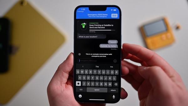 iPhone 14卫星紧急求救功能立功！两名迷路游客获救