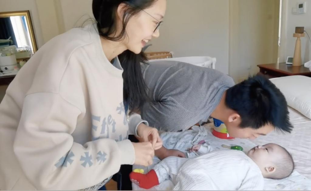 网曝郑恺嫖娼被抓苗苗正在公关，本尊火速辟谣定位自证清白