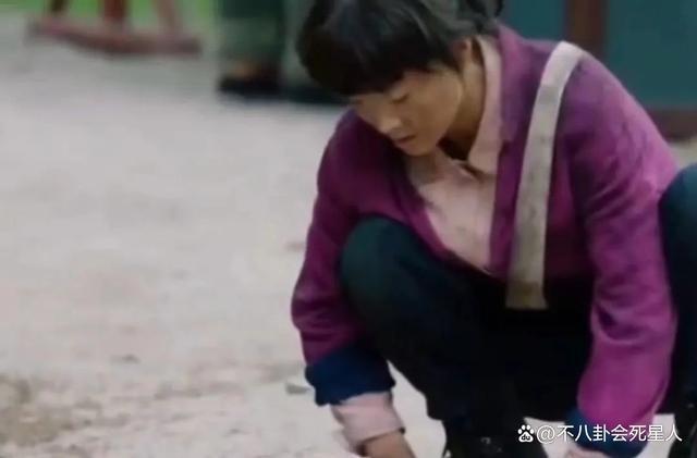 全妆出场造型精致，“迪丽热巴”们演的难民，把我看笑了