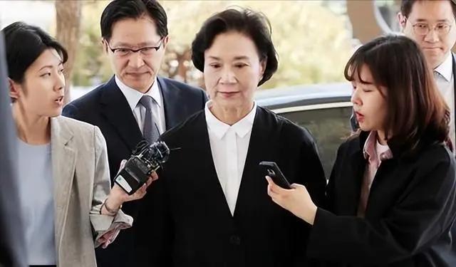 跟发疯的豪门千金比起来，女明星的素质都太好了
