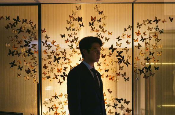 配角掀桌：脚踢待爆帝，手撕资选咖