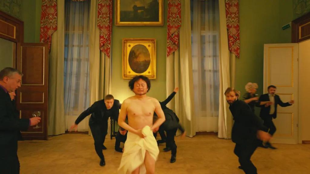 暑期档最大的王炸，是这一家人