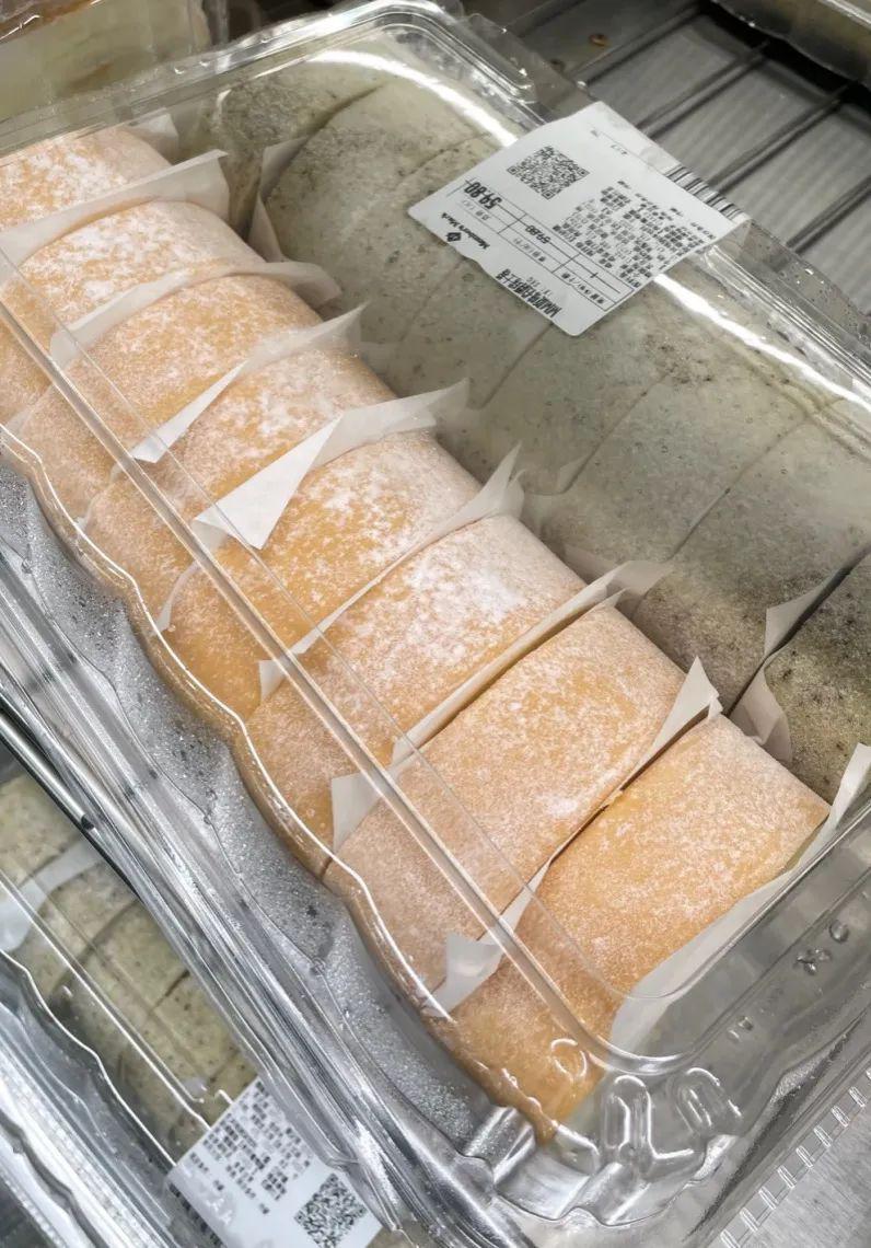 质疑大妈，理解大妈，成为大妈！山姆排队试吃， 年轻人的新打卡点？