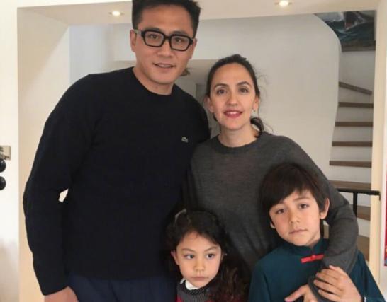 刘烨与妻子安娜首次合作话剧 幸福称感觉像新蜜月