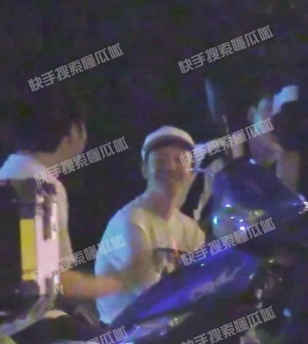 郭敬明曾可妮等玩密室 有说有笑玩到深夜