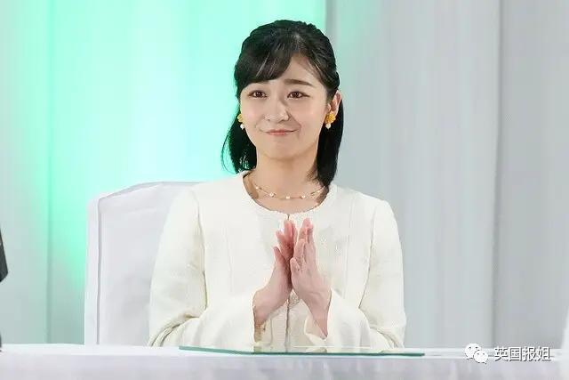 真子公主与驸马“私奔”美国！律师上岸、牵手挤公交超幸福