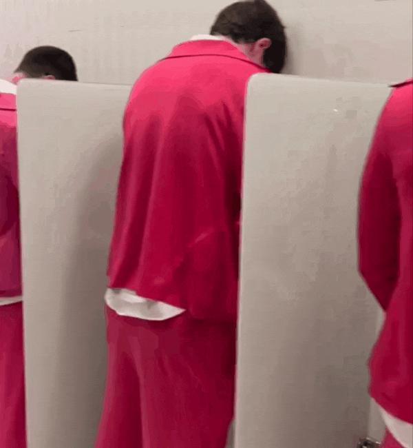 在电影院穿成显眼包才是正经事