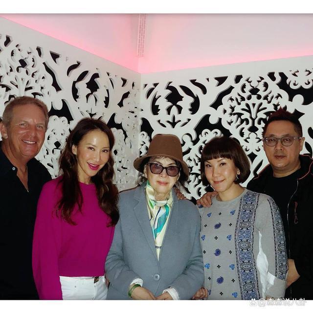 李玟二姐曝87岁母亲近况：过生日格外伤心，以后不会庆祝了