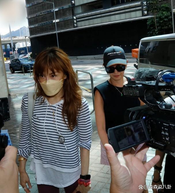 李玟二姐曝87岁母亲近况：过生日格外伤心，以后不会庆祝了