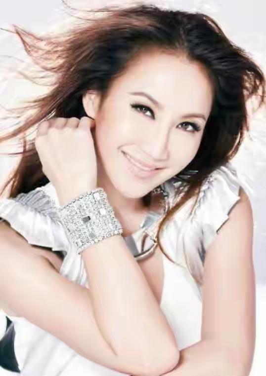 李玟二姐回应李玟老公不争产：我不会作任何回应