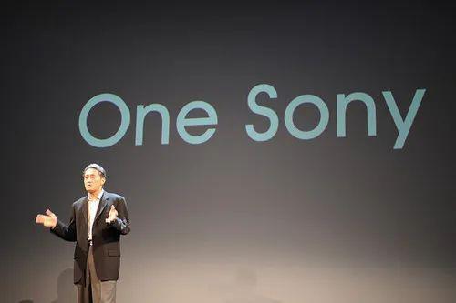 让人“卖肾”的 iPhone 4，在你看不见的地方改变了智能手机
