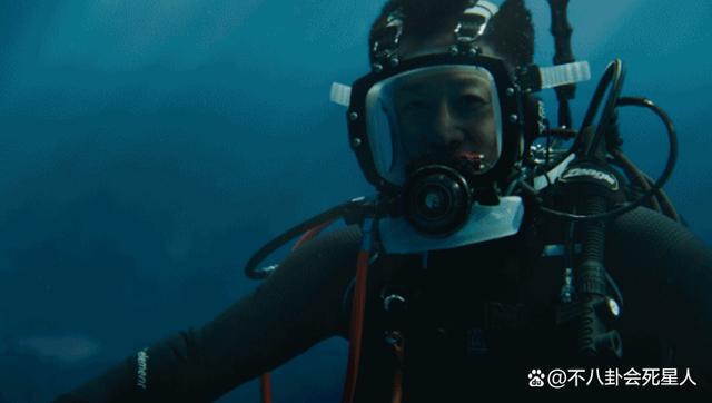 吴京新片将上映，明明是三百亿影帝，却给美国人作配