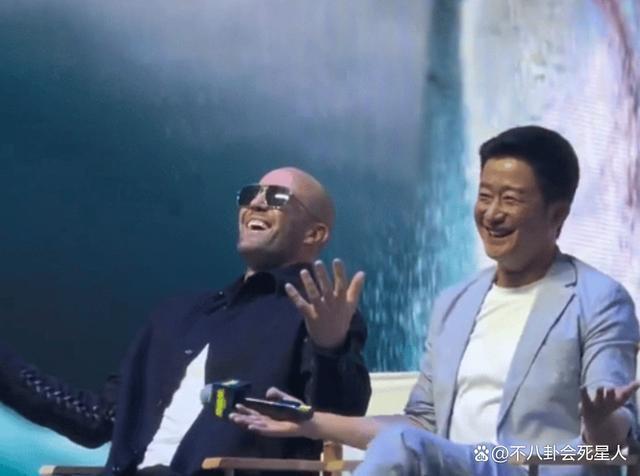 吴京新片将上映，明明是三百亿影帝，却给美国人作配