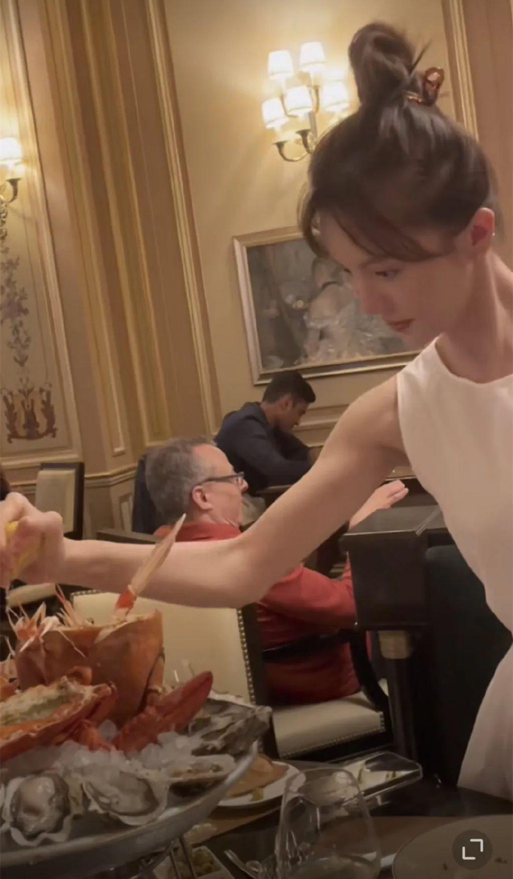 不装了，压根儿不是什么甜妹？