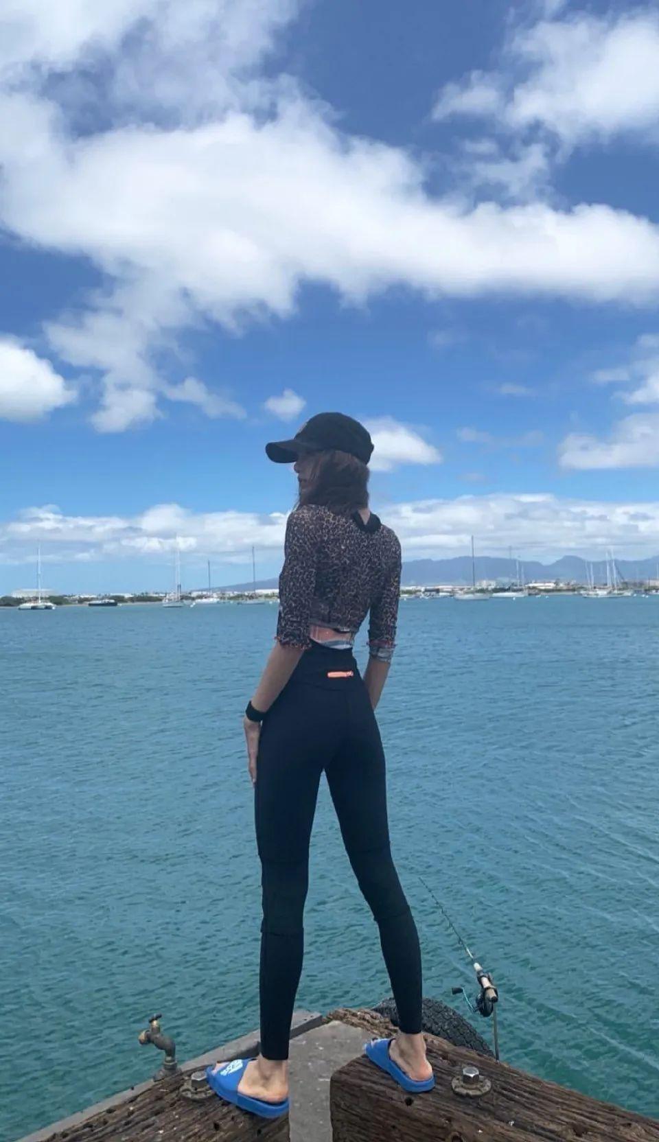 不装了，压根儿不是什么甜妹？