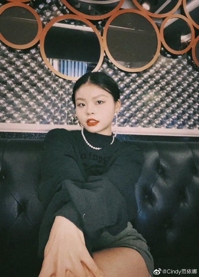 不装了，压根儿不是什么甜妹？