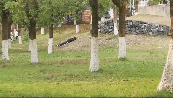 0 成本晒背，全民皆宜的养生方式走红网络.