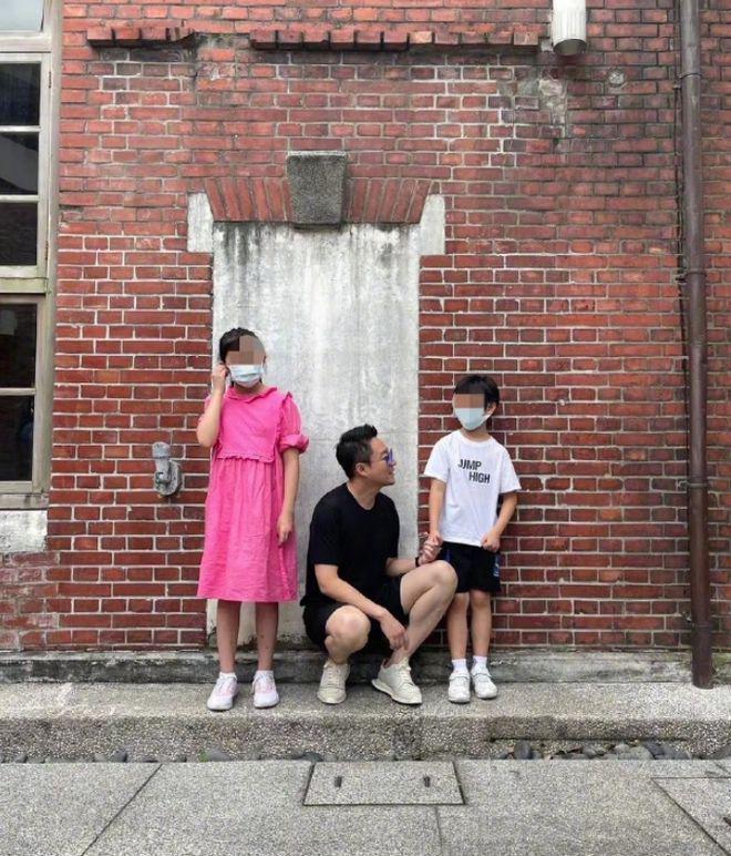 汪小菲和一双儿女告别！7岁汪希箖满脸不悦