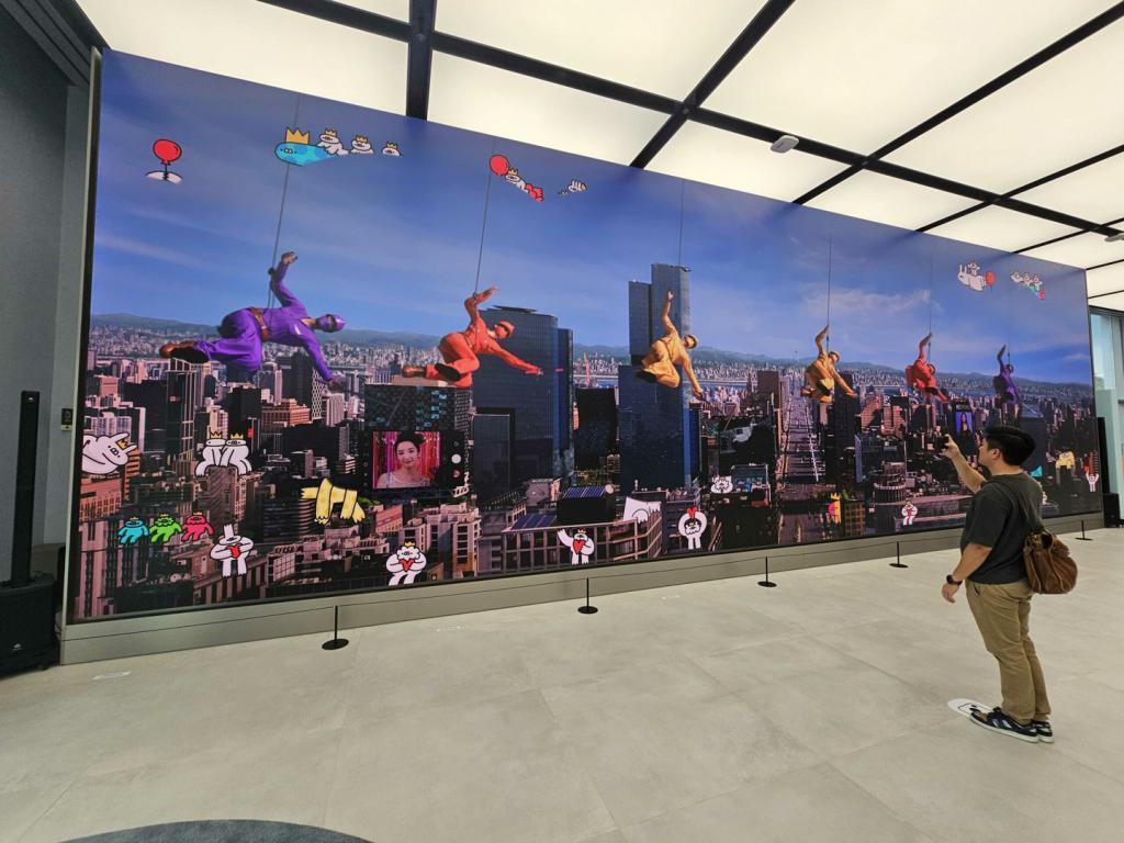600 英寸、采用 MicroLED 面板，三星展示 The Wall TV 电视墙