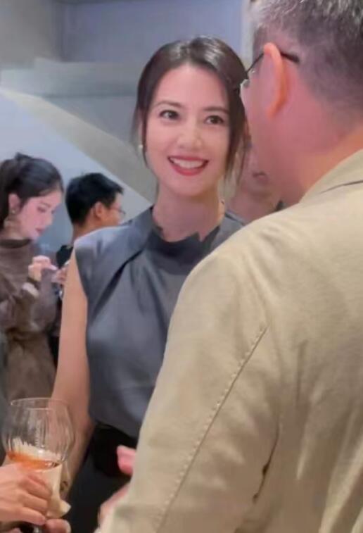 阿亚那活动：魏大勋李现反差大