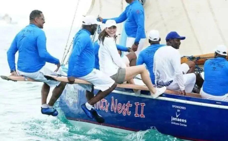 已婚的她对男偶像公开做这个举动很不妥？当有钱人家儿媳真难