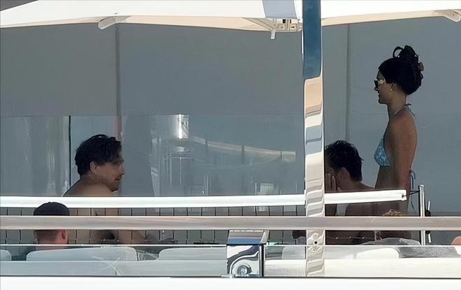 莱昂纳多与模特尼拉姆度假，澄清没有恋爱关系，只是好朋友