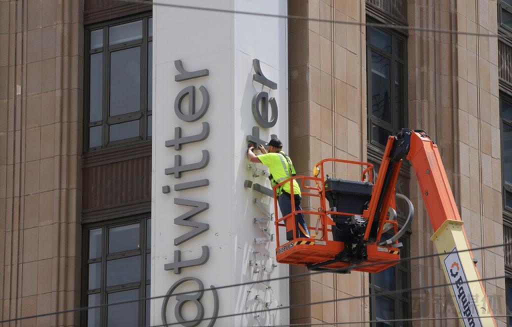 社交媒体收入大涨，Meta为何还要豪赌巨亏的元宇宙？