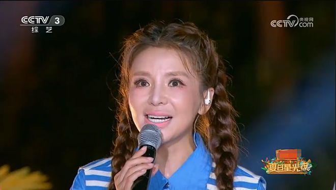 小尼：暂别主持8年之久的《星光大道》，将于年度总决赛正式回归