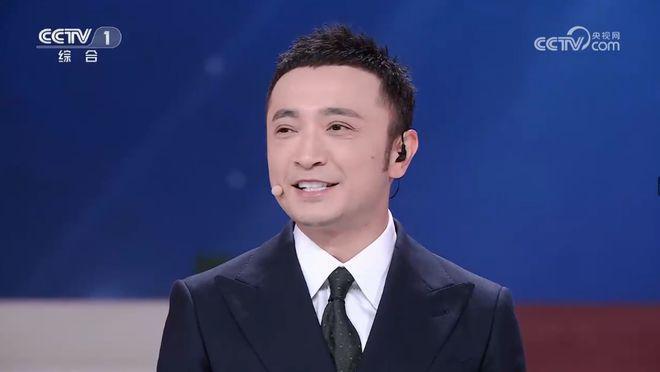 小尼：暂别主持8年之久的《星光大道》，将于年度总决赛正式回归