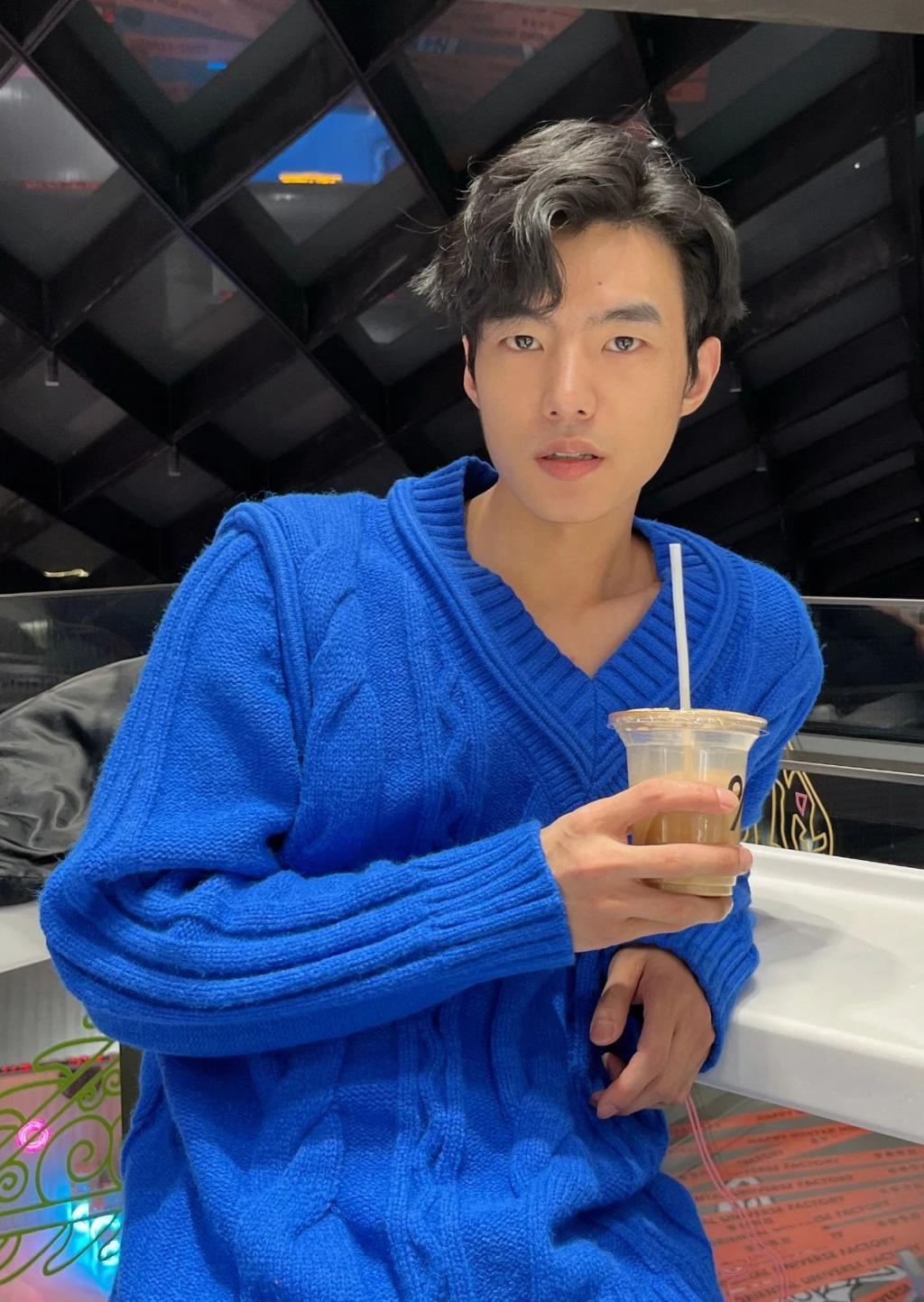 任嘉伦成毅公司官宣8位男新人，一个比一个普，精修都救不了