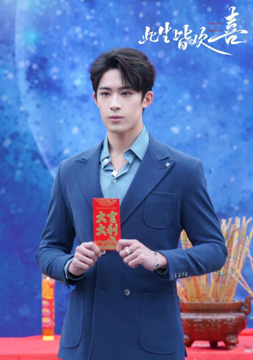 任嘉伦成毅公司官宣8位男新人，一个比一个普，精修都救不了