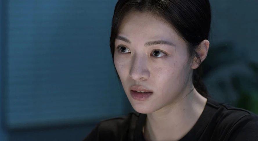 被嘲丑的周迅，终于翻身了