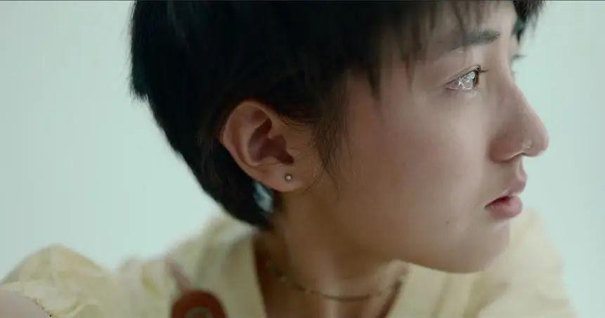 被嘲丑的周迅，终于翻身了