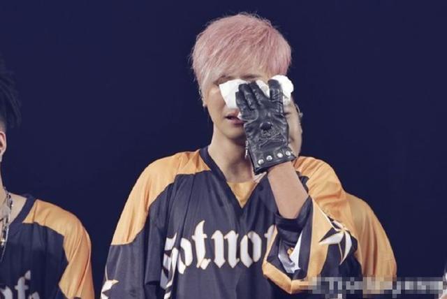 罗志祥演唱会含泪感谢经纪人 称谢谢你一直对我不离不弃