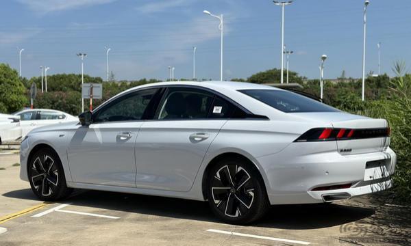 中期改款东风标致508L实车曝光 不在提供1.6T