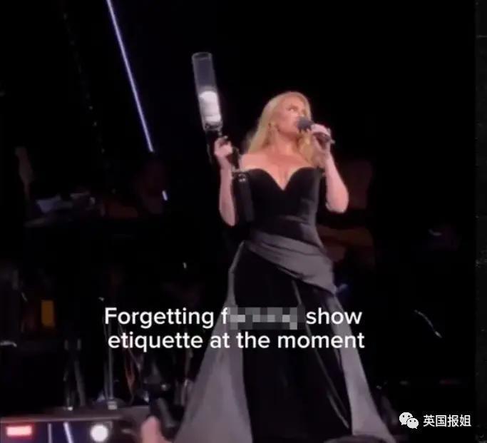 卡迪碧演出被观众泼饮料！她怒扔话筒反击，冲突画面火遍全网