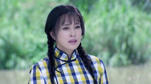 70岁刘晓庆回应演少女争议：我就这么年轻，演技也很棒