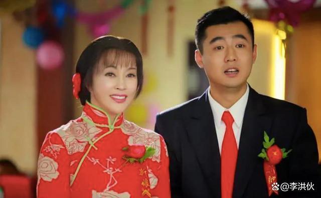 70岁刘晓庆回应演少女争议：我就这么年轻，演技也很棒