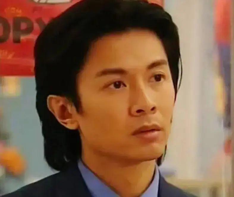 娱乐圈超级富二代，出家了…