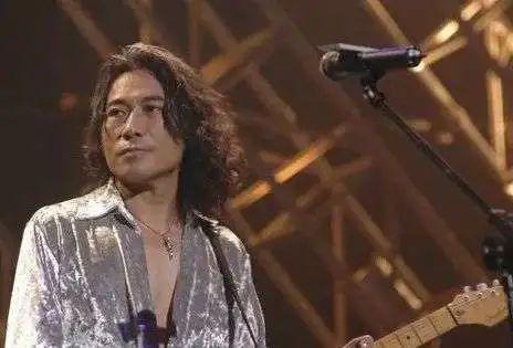 娱乐圈超级富二代，出家了…