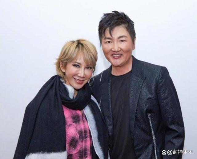 李玟追思会现场曝光，花篮挽联堆满地，陶喆张惠妹纷纷送花篮