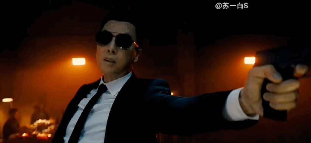 甄子丹汪诗诗补办婚礼，一窥这对cp牵起的神秘港圈交际网