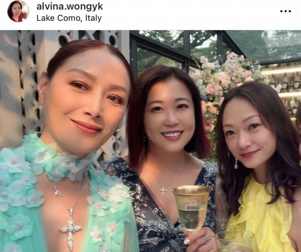 甄子丹汪诗诗补办婚礼，一窥这对cp牵起的神秘港圈交际网