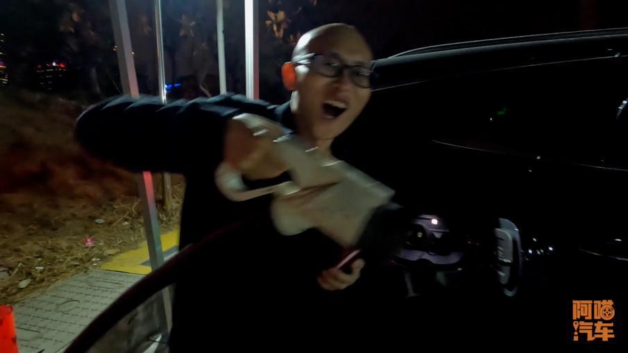 电车充电费涨价，是要开始割韭菜了吗？这才是根本原因