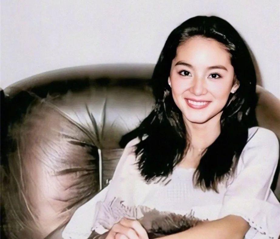 他条件这么好却不红，都怪脸上的这个问题？
