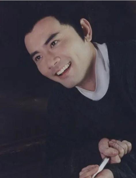他条件这么好却不红，都怪脸上的这个问题？